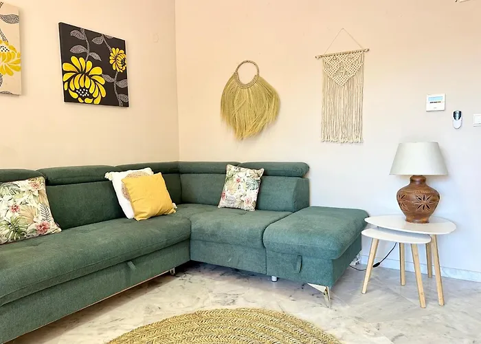 Alvarito Beach - Eaw Homes